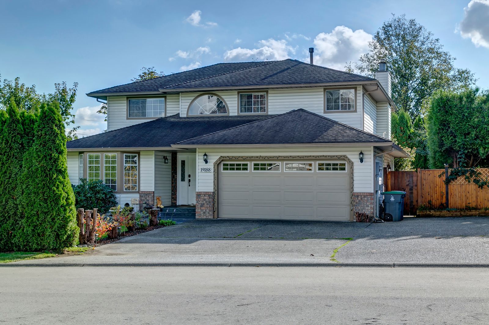 New Listing: 19188 60B Ave. Cloverdale (R2511248)